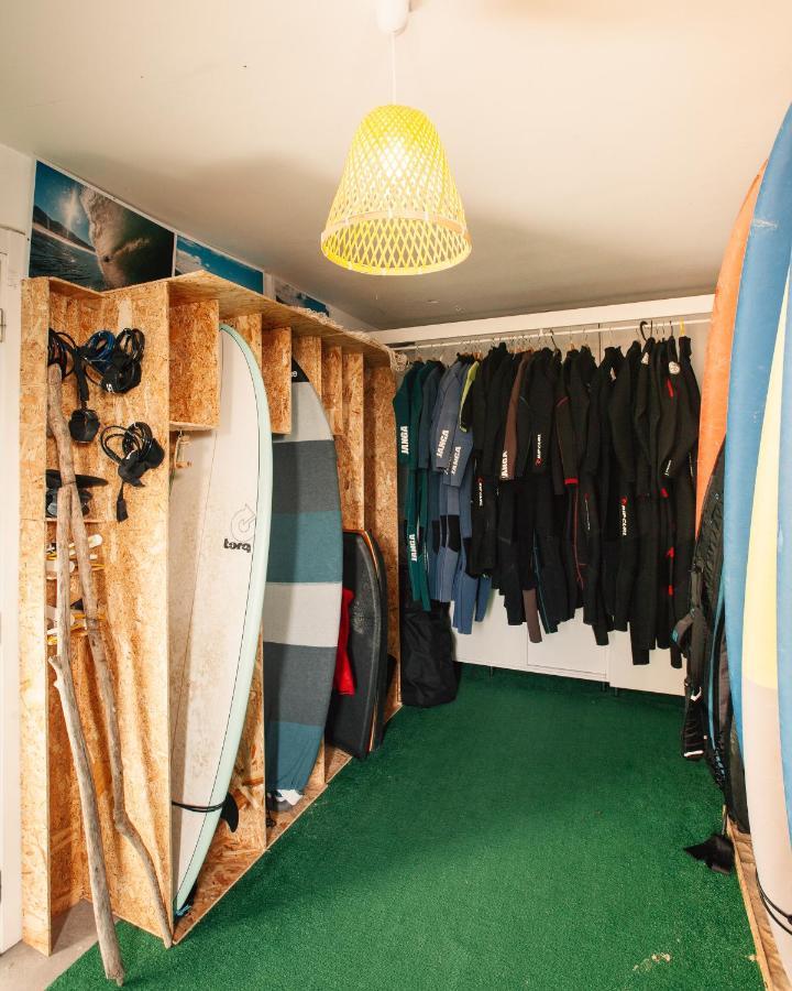 피게이라다포즈 We Surf House B&B 외부 사진