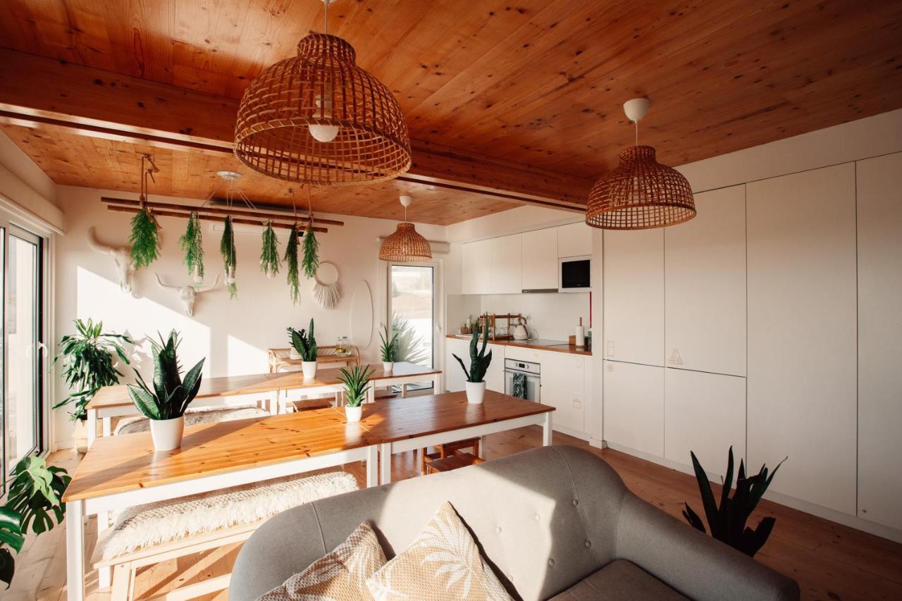 피게이라다포즈 We Surf House B&B 외부 사진