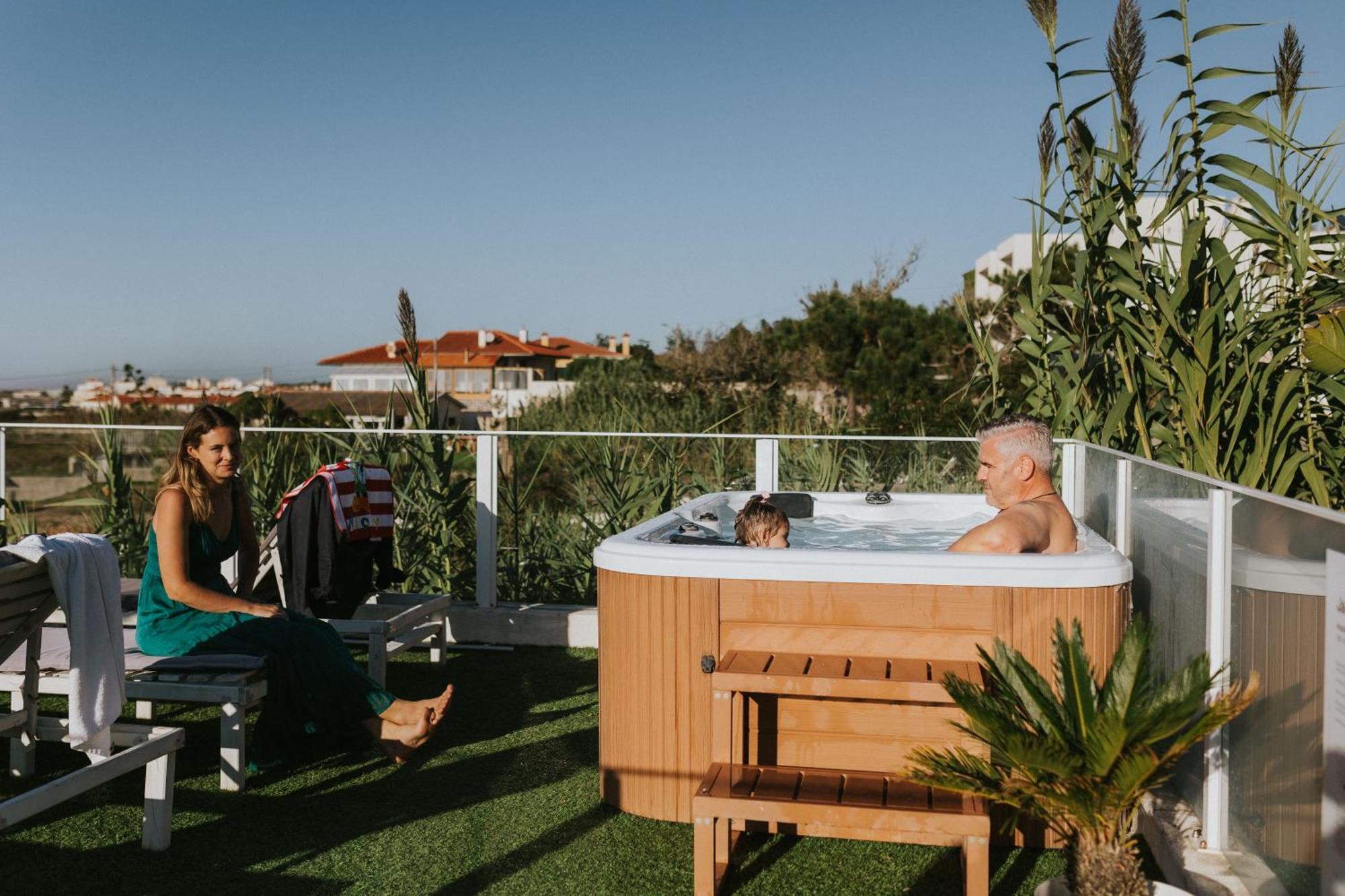피게이라다포즈 We Surf House B&B 외부 사진