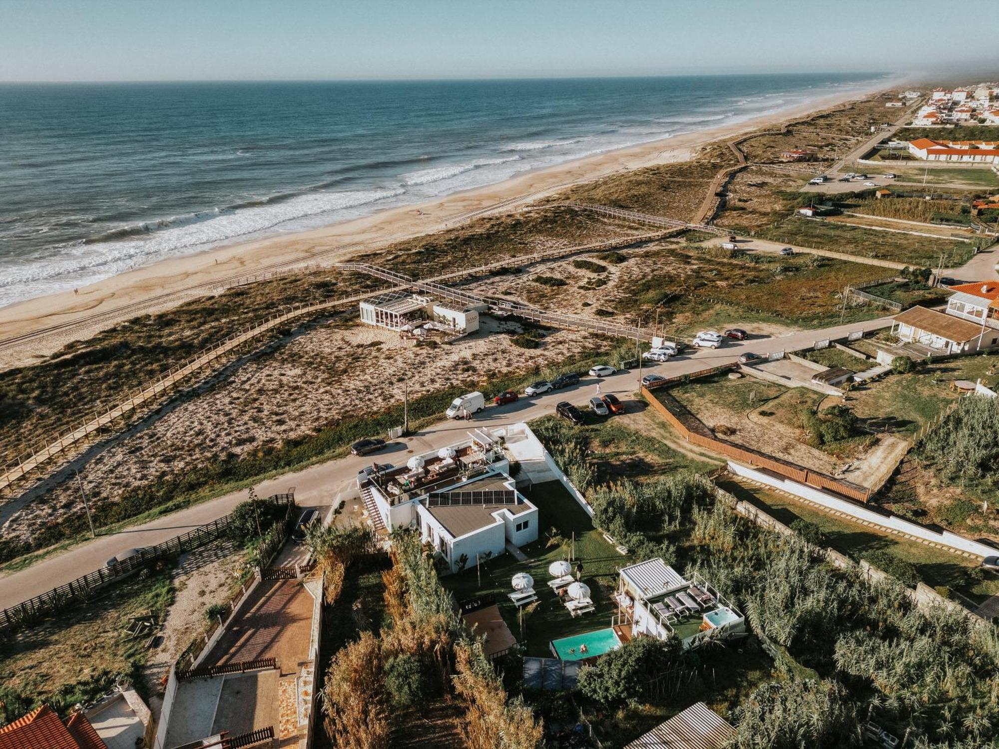 피게이라다포즈 We Surf House B&B 외부 사진