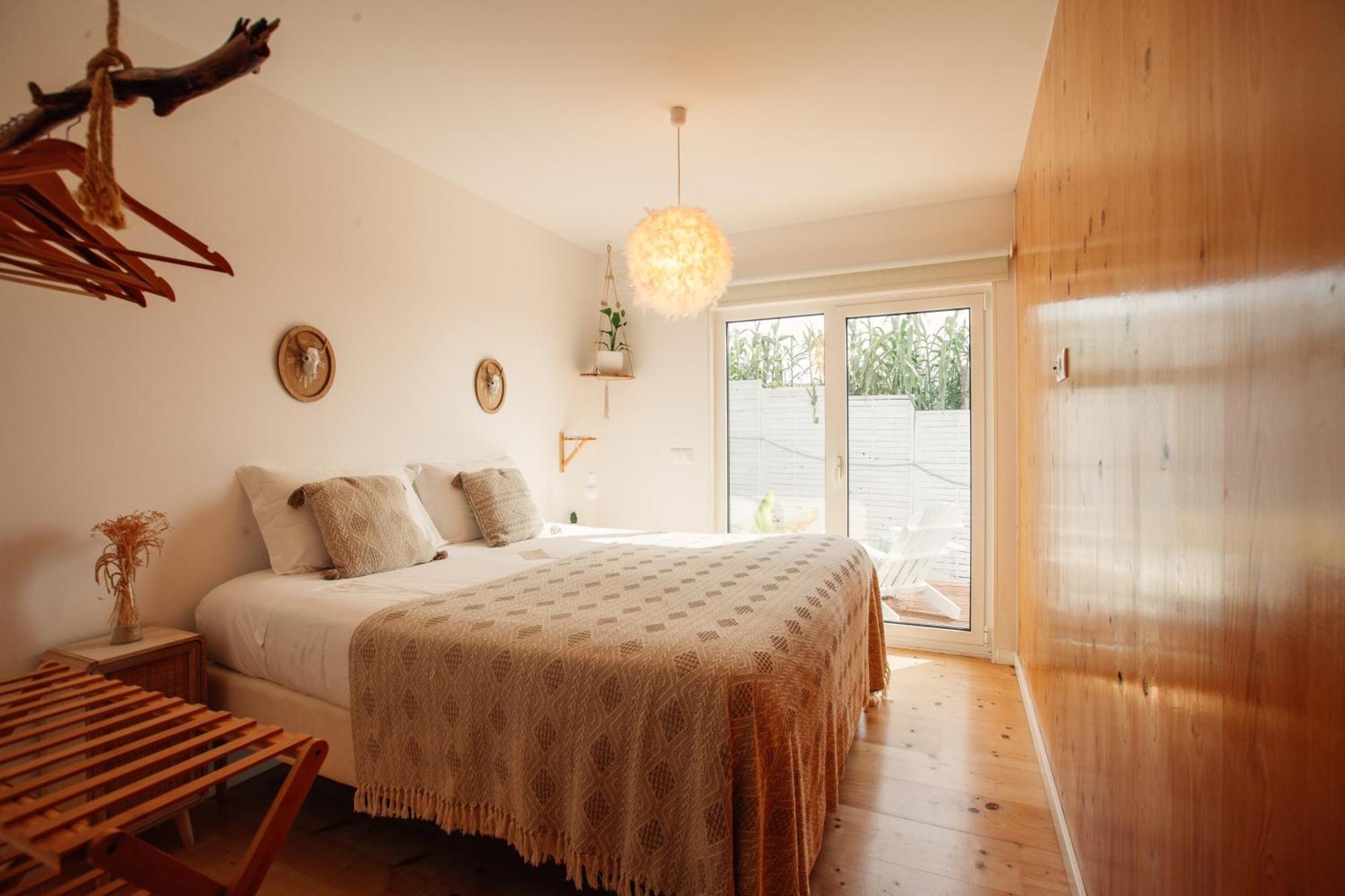 피게이라다포즈 We Surf House B&B 외부 사진