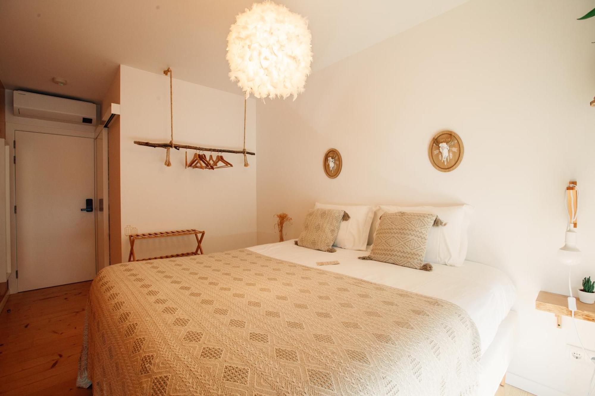 피게이라다포즈 We Surf House B&B 외부 사진